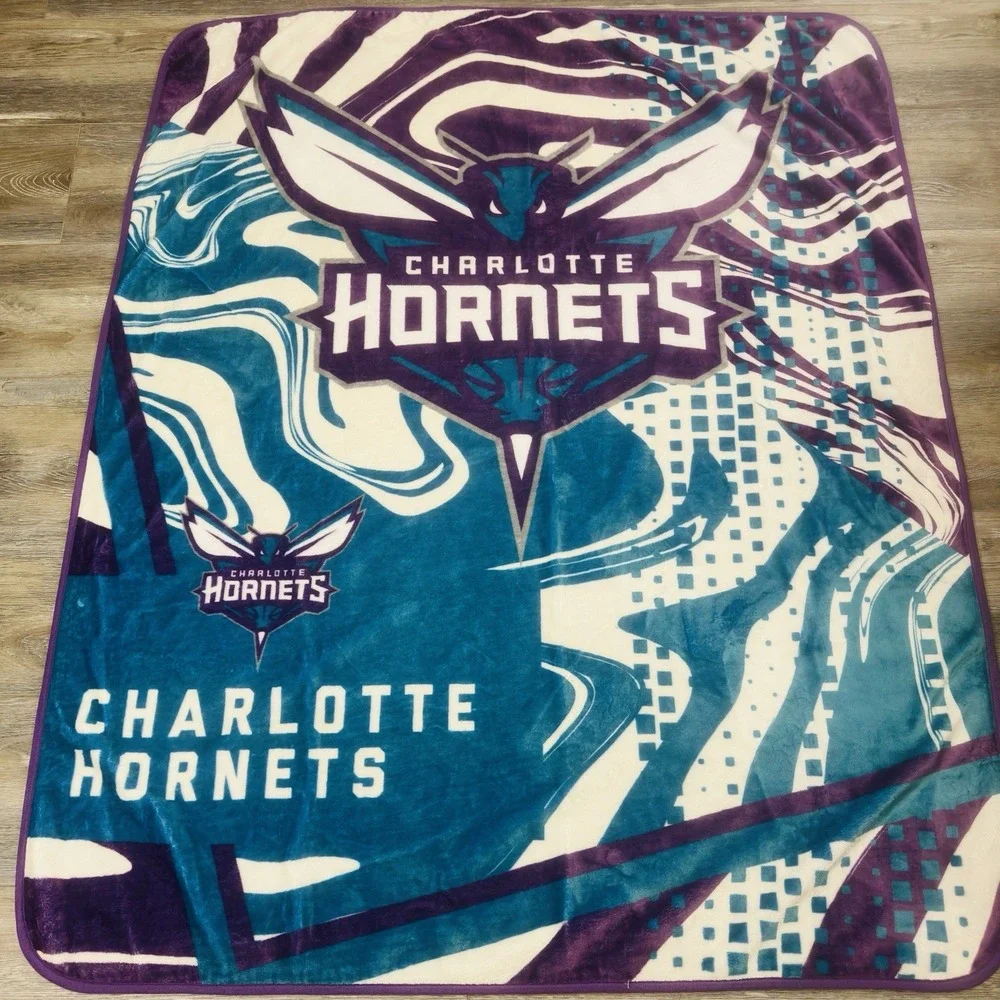 Official NBA Licensed Charlotte Hornets‎ 50
